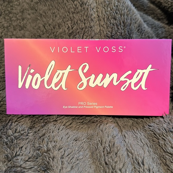 Violet Voss Violet Sunset palette - Picture 2 of 4